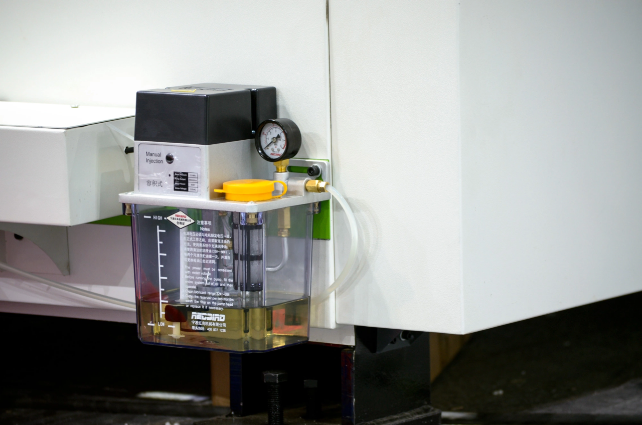 1500*3000mm 500w Racuys Or Ipg Fiber Laser Cutting Machine 1500*3000mm 500w Racuys ali Ipg fiber laserski rezalni stroj