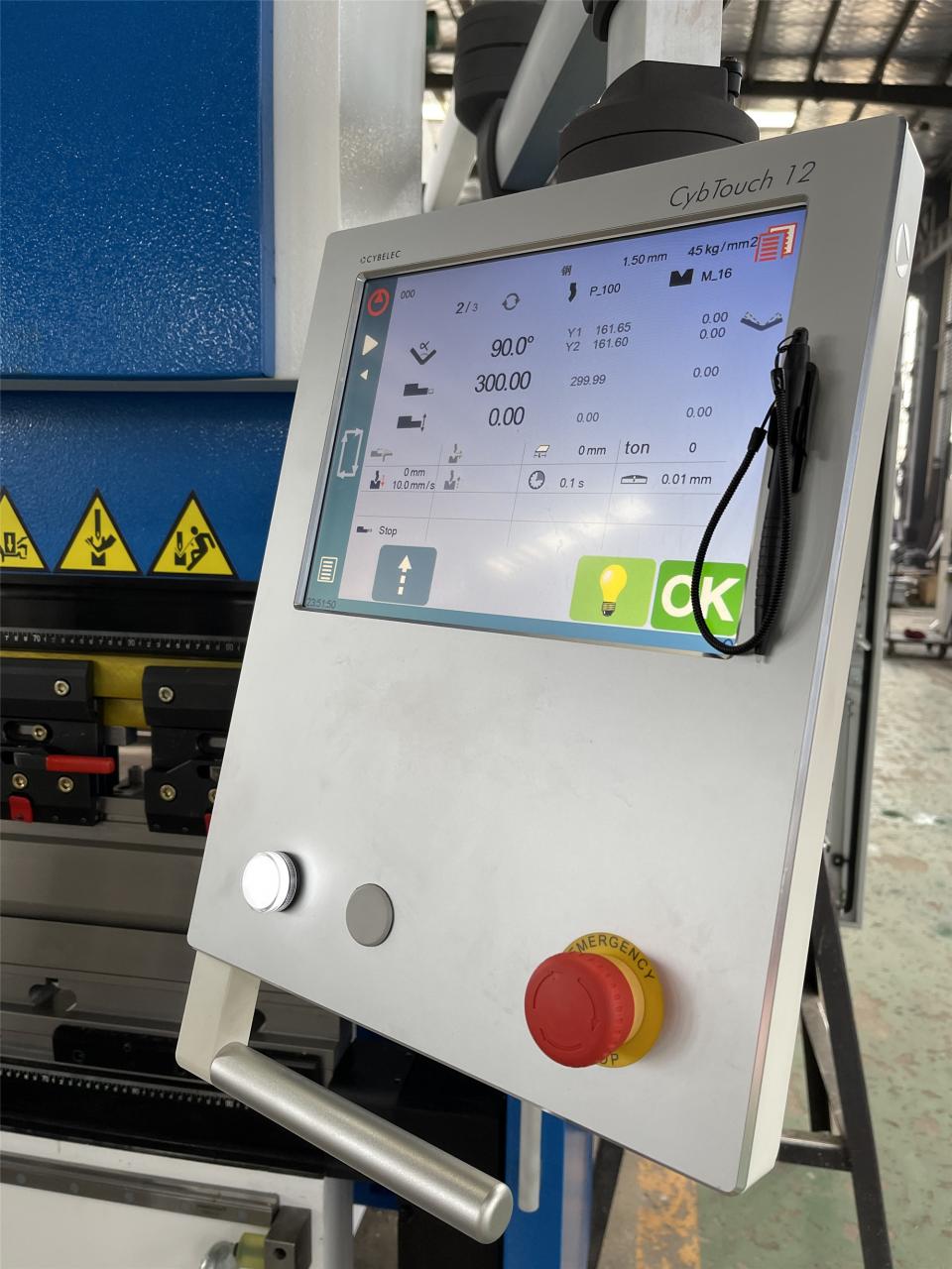 160t-4000 4-osni CNC hidravlični upogibni stroj Press Brake