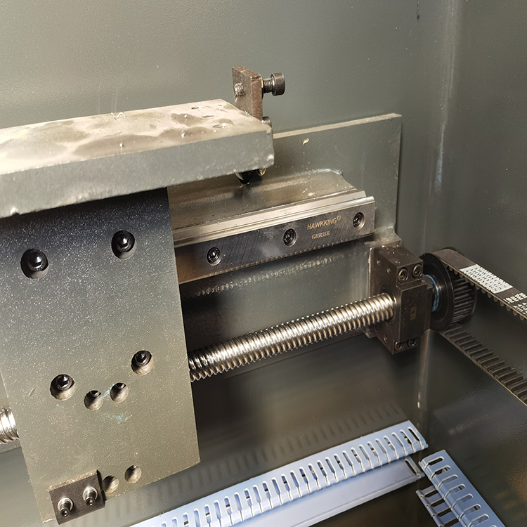 300t/4000 Hydraulic Press Brake Machine 300t/4000 hidravlični zavorni stroj