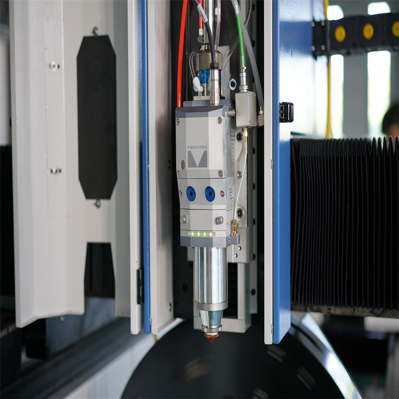 3015 1500x3000 stroj za lasersko rezanje z aluminijastimi vlakni, industrijska laserska oprema