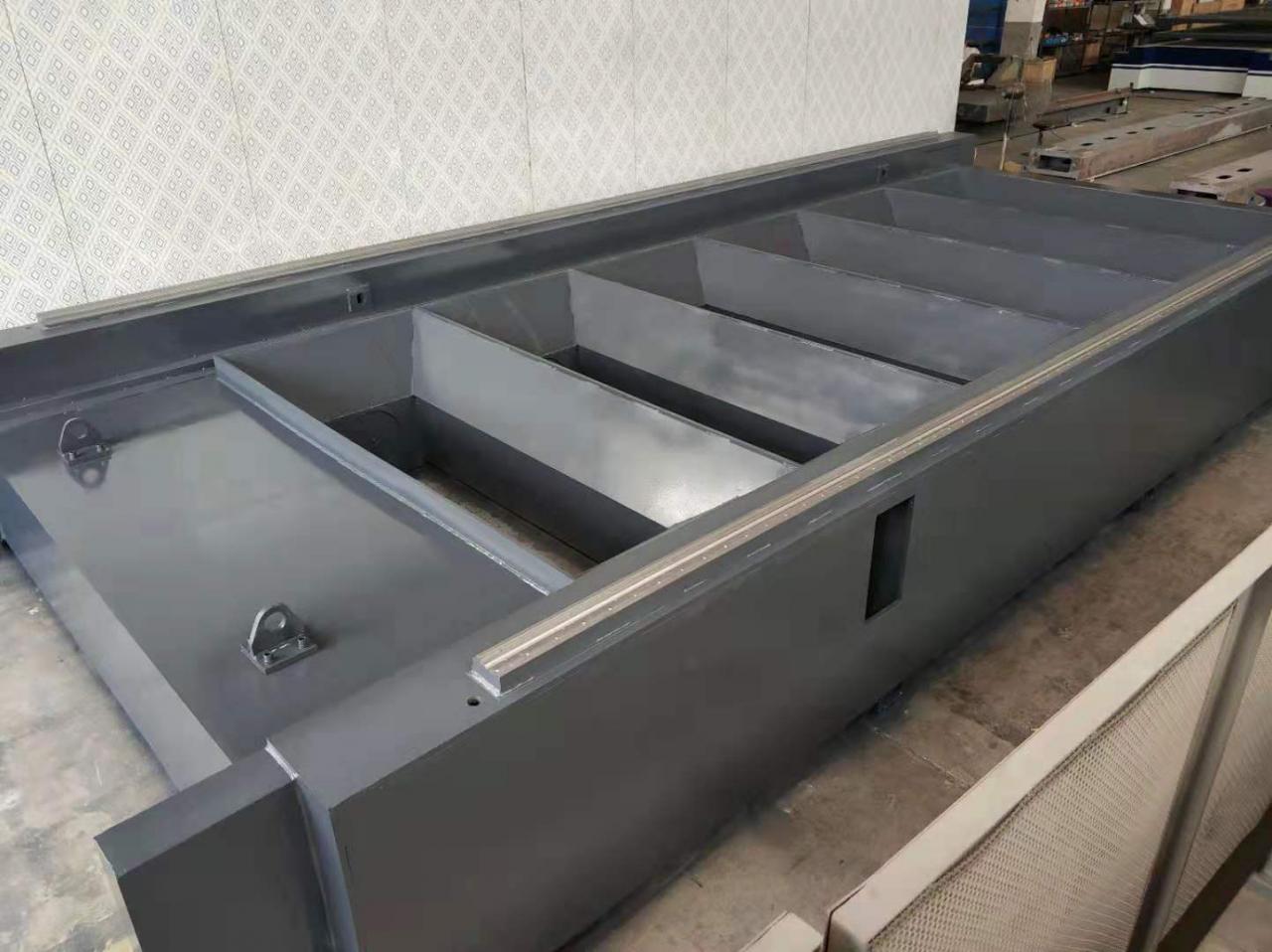 3015 4015 1kw To 6kw Cnc Fiber Laser Cutting Machine Raycus Laser Power 3015 4015 1kw do 6kw CNC stroj za lasersko rezanje vlaken Raycus Laser Power