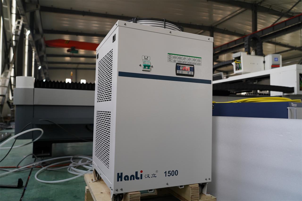 3015 4kw 1kw 2kw 3kw Cnc stroj za lasersko rezanje vlaken iz nerjavečega jekla