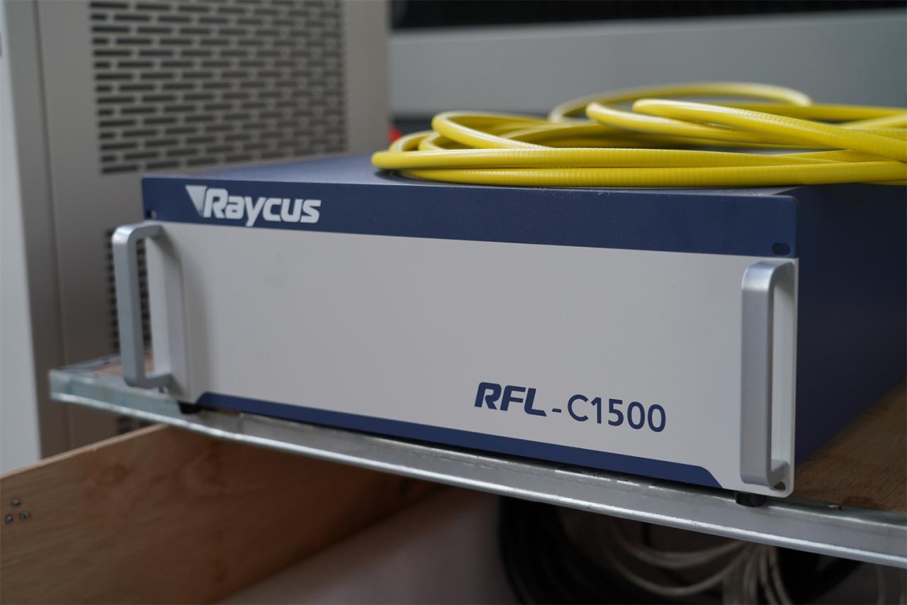 3015 4kw 1kw 2kw 3kw Cnc stroj za lasersko rezanje vlaken iz nerjavečega jekla