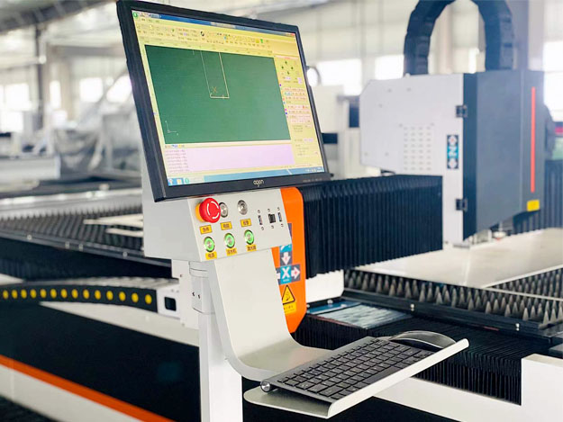 3015 Fiber Laser Cutting Machine For High-Speed Cutting Of 1-6mm Metal Materials Laserski stroj za rezanje vlaken 3015 za hitro rezanje 1-6 mm kovinskih materialov