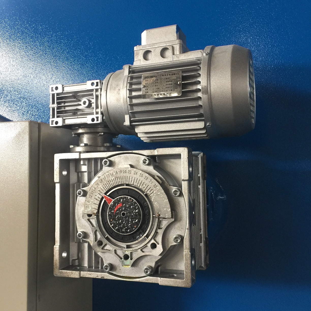 4mm Oem Qc11y-8x3200 Nc Hydraulic Guillotine Guillotine Shearing Machine 4 mm Oem Qc11y-8x3200 Nc hidravlični giljotinski giljotinski strižni stroj