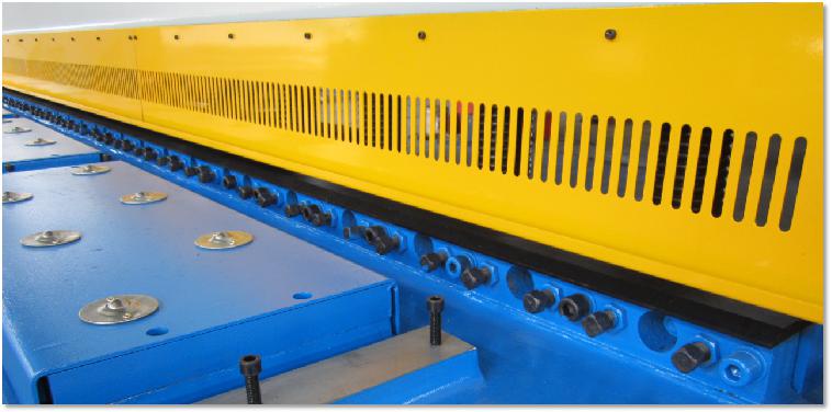 4mm Oem Qc11y-8x3200 Nc Hydraulic Guillotine Guillotine Shearing Machine 4 mm Oem Qc11y-8x3200 Nc hidravlični giljotinski giljotinski strižni stroj