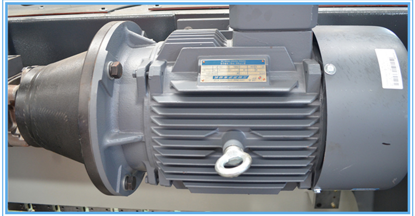 60t Q35-16 Hydraulic Ironworker Shearing Punching Bending And Notching Machine 60t Q35-16 Hidravlični železarski stroj za striženje, prebijanje, upogibanje in zarezovanje