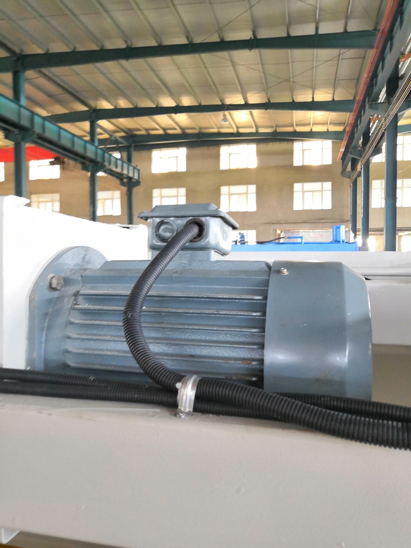 6mm Q11 Electric Sheet Plate Shearing Machine 8 Feet Sheet Metal Shearing Machine 6 mm Q11 električni stroj za striženje pločevine 8-metrski stroj za striženje pločevine