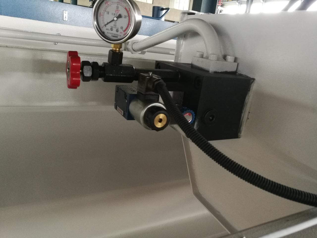 6mm Q11 Electric Sheet Plate Shearing Machine 8 Feet Sheet Metal Shearing Machine 6 mm Q11 električni stroj za striženje pločevine 8-metrski stroj za striženje pločevine