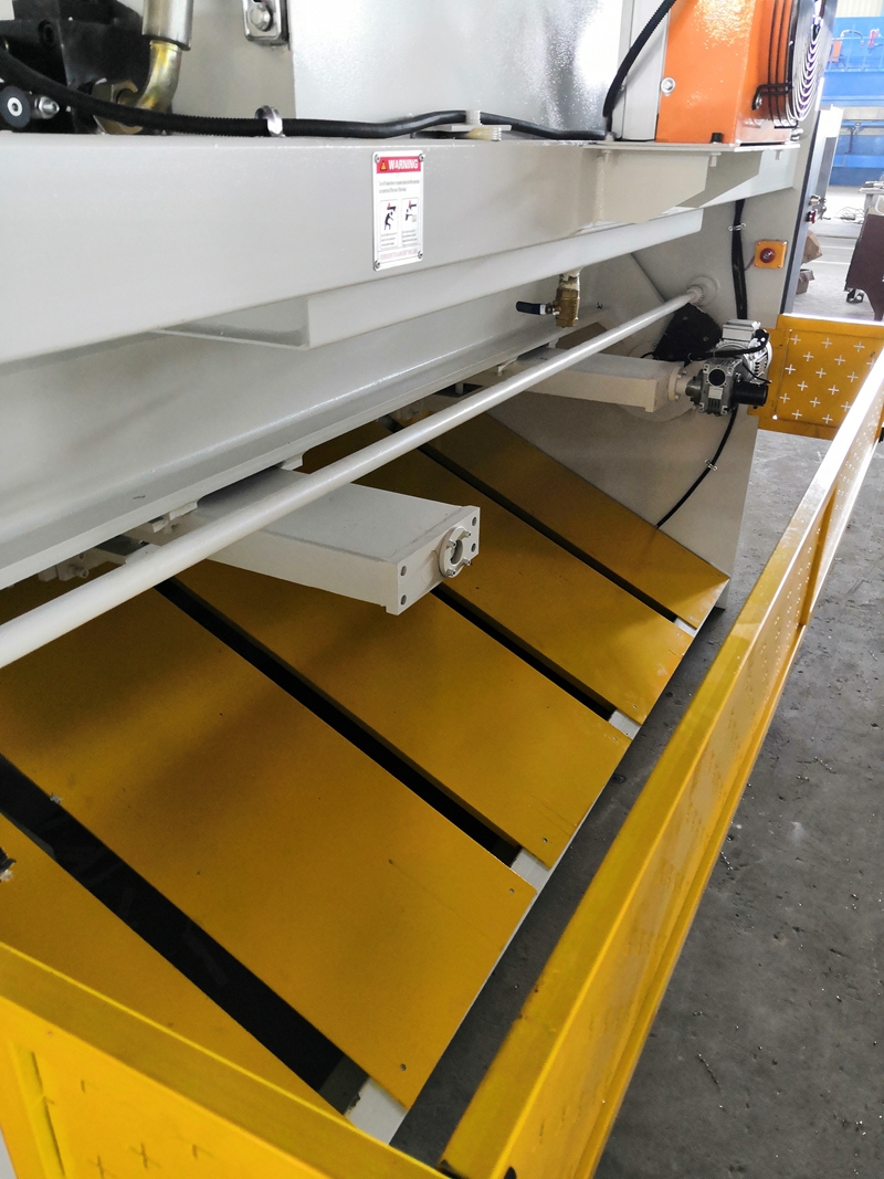 6mm Q11 Electric Sheet Plate Shearing Machine 8 Feet Sheet Metal Shearing Machine 6 mm Q11 električni stroj za striženje pločevine 8-metrski stroj za striženje pločevine