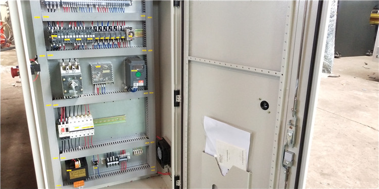 6mm*3200 Hydraulic Steel Plate Cutting Machinery Steel Plate Shearing Machine 6 mm * 3200 hidravlični stroji za rezanje jeklenih plošč Stroj za rezanje jeklenih plošč