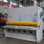 6mmx3200mm Heavy Duty avtomatski CNC hidravlični stroj za striženje jeklenih plošč