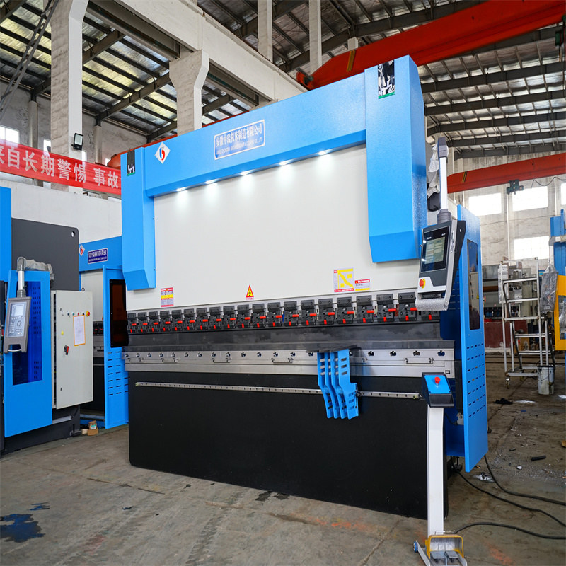 Avtomatski CNC stiskalni stroj za upogibanje železa po konkurenčni ceni