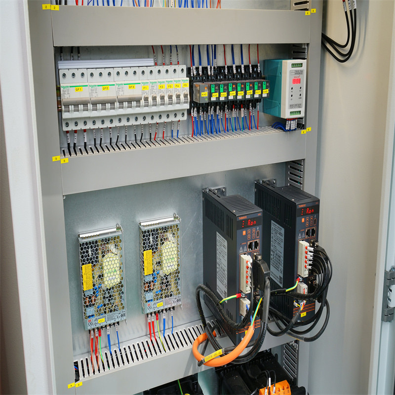 Visokokakovosten upogibni stroj, hidravlični CNC zgibni stroj