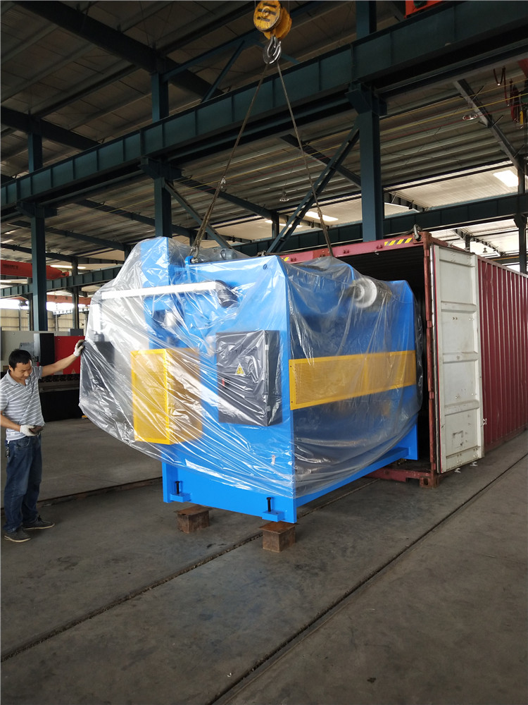 China Metal Hydraulic Press Brake Machine With Reasonable Price Kitajski kovinski hidravlični zavorni stroj z razumno ceno