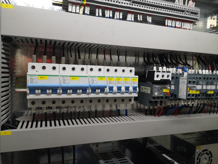 Delem Da66t 125 3+1 4+1 6+1 8+1 Cnc Hydraulic Press Brake For Metal Plate Bending Delem Da66t 125 3+1 4+1 6+1 8+1 Cnc hidravlična stiskalnica za upogibanje kovinskih plošč