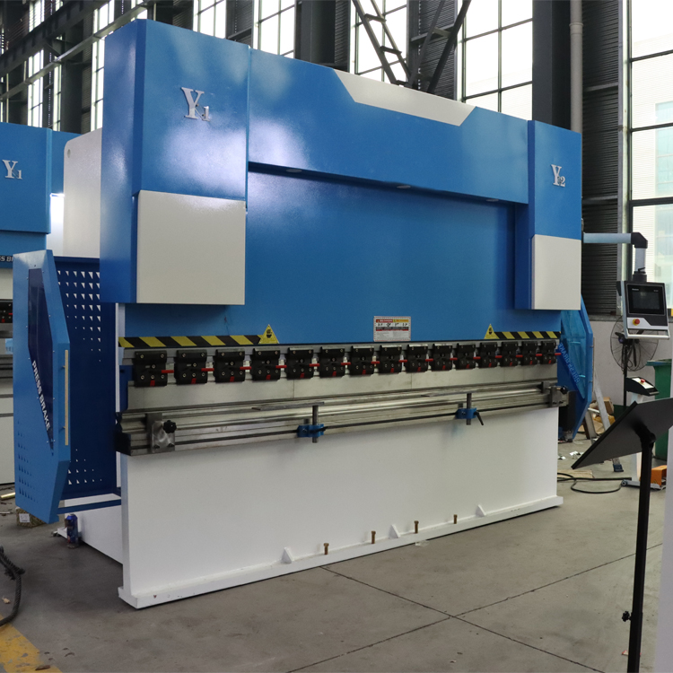 Electric Hydraulic Sheet 4 Axis Cnc Delem Press Brake 63t Metal Bending Machine Električni hidravlični pločevinasti 4-osni CNC Delem stiskalni stroj 63t za upogibanje kovin
