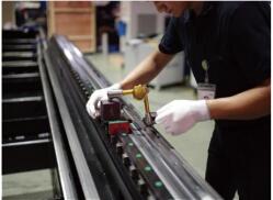 Fiber Laser Cutting Machine Masterline 8kw,4000x2000mm,With Ipg Laser Source Stroj za lasersko rezanje vlaken Masterline 8kw,4000x2000mm, z laserskim virom Ipg