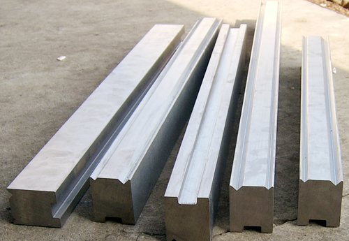 Full Automatic High Power Sheet Bending Machine And Cnc Press Brake Machine Popolnoma zmogljiv upogibni stroj za pločevino in CNC stiskalni stroj