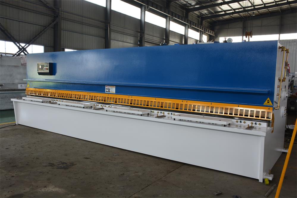 Hydraulic Pendulum Shearing Machine Cnc Automatic Guillotine Shearing Machine Hidravlični nihalni strižni stroj Cnc avtomatski giljotinski strižni stroj