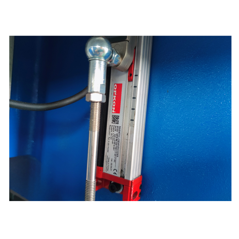 Hydraulic Press Brake Of 130t/3200mm 4+1 Axis Delem Da53t Cnc Press Brake Hidravlična stiskalnica 130t/3200mm 4+1 osi Delem Da53t Cnc stiskalnica