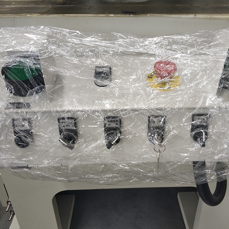 Pneumatic Friction Clutch High Performance Punch Press Machine Visokozmogljiv stroj za prebijanje s pnevmatsko torno sklopko