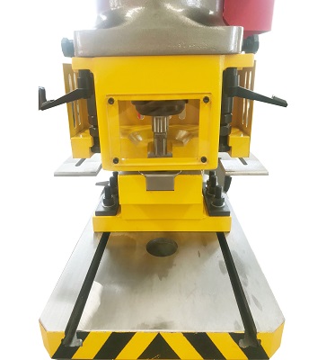 Steel Plate Angle Cutting Punching Notching Machine Hydraulic Ironworker For Sale Jeklena plošča Kotno rezanje Prebijanje Rezalni stroj Hidravlični Ironworker za prodajo