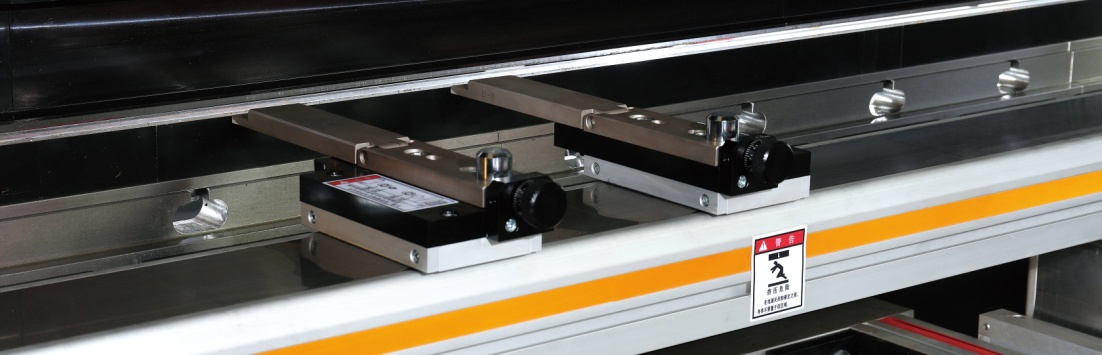 Steel Sheet Aluminum Bending Hydraulic Press Brake Machine Hidravlični stroj za upogibanje aluminija iz jeklene pločevine