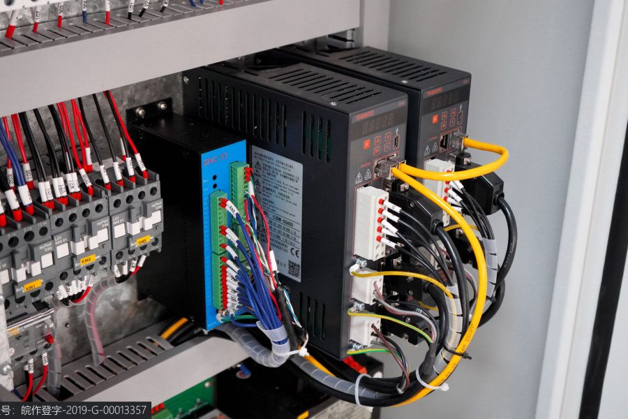 Wc67 Hydraulic Press Brake / CNC Press Bending Machine / Plate Bending Machine China Wc67 Hidravlična stiskalnica / CNC stroj za upogibanje stiskalnic / Stroj za upogibanje plošč Kitajska