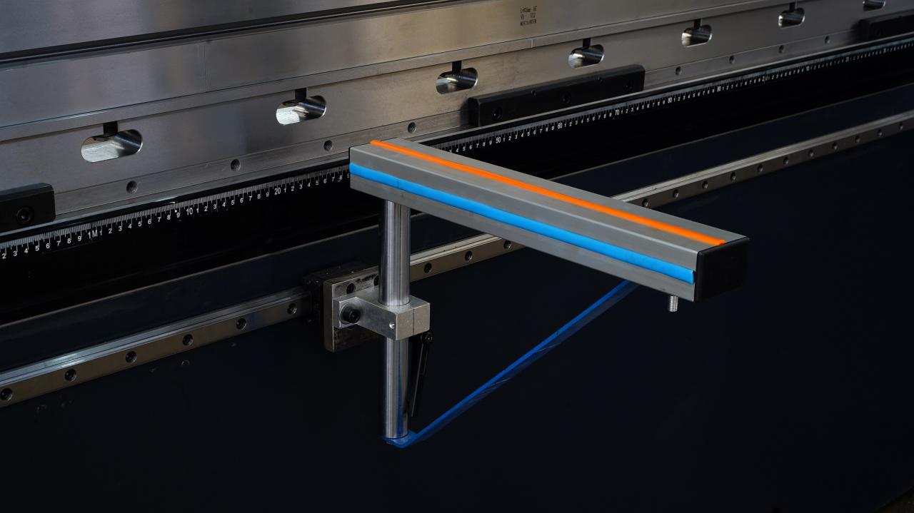 Wc67k-400T Cnc Plc ročni stroj za upogibanje pločevine, hidravlični Nc stroj za stiskalnico