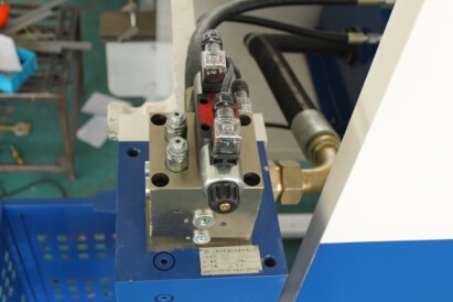 Wc67yk 80 100 160 200 Ton 3200mm E21 Nc Sheet Metal Oil Hydraulic Press Brake Price Wc67yk 80 100 160 200 Ton 3200mm E21 Nc Sheet Metal Oil Hydraulic Press Brake Cena